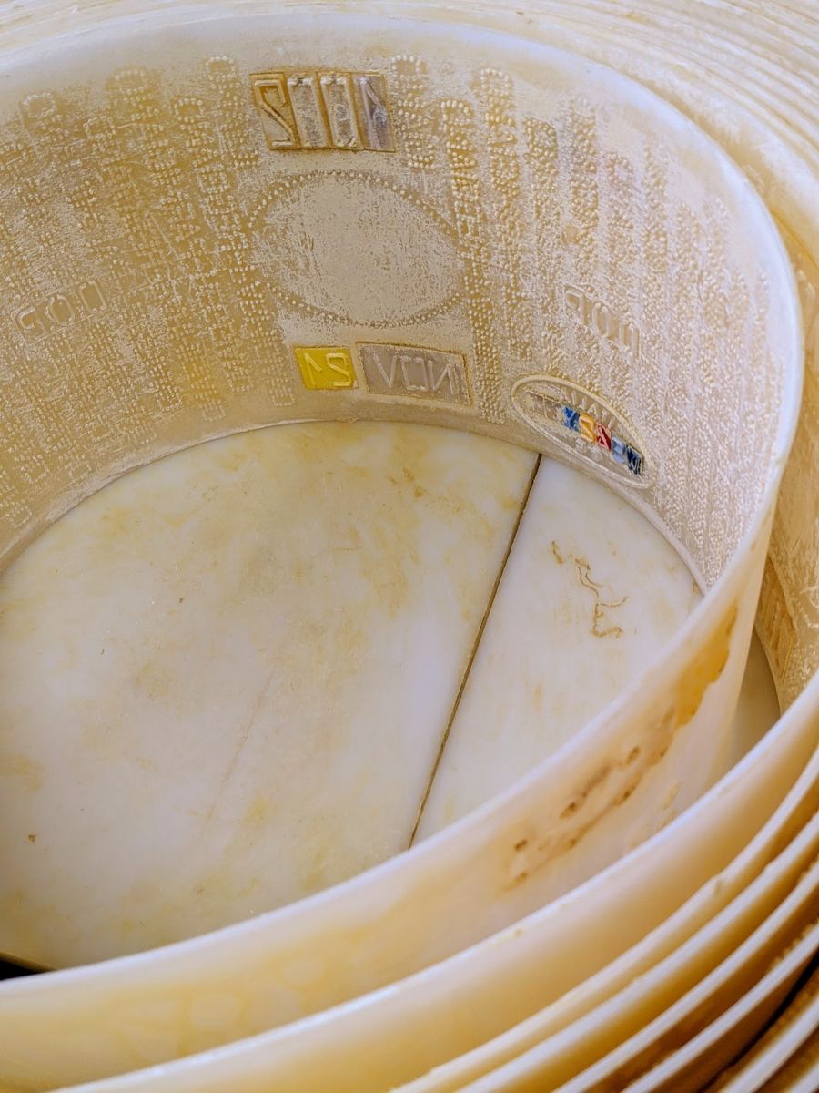 The molds that create imprints on the rind