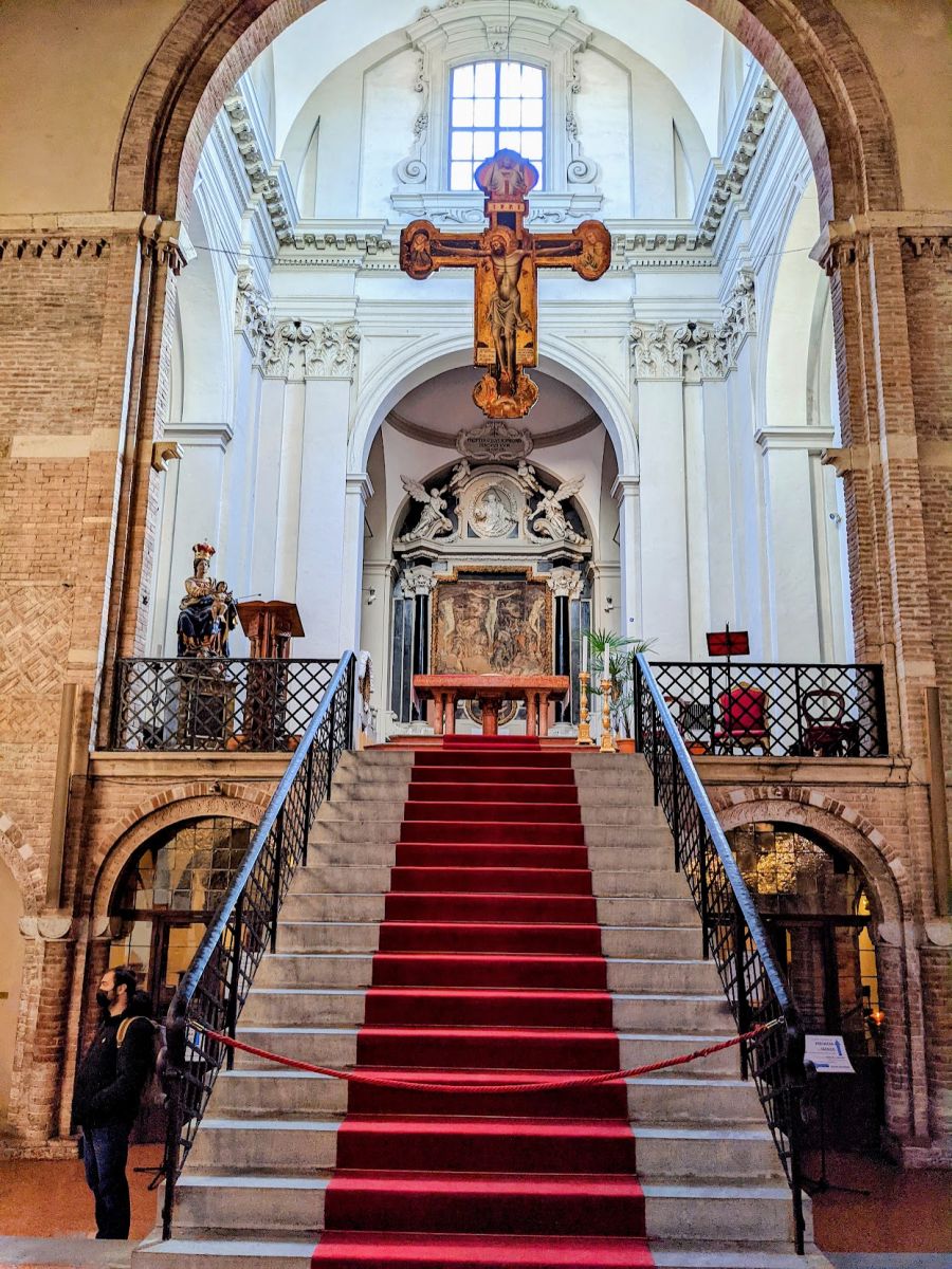 Stairs leading up to another altar