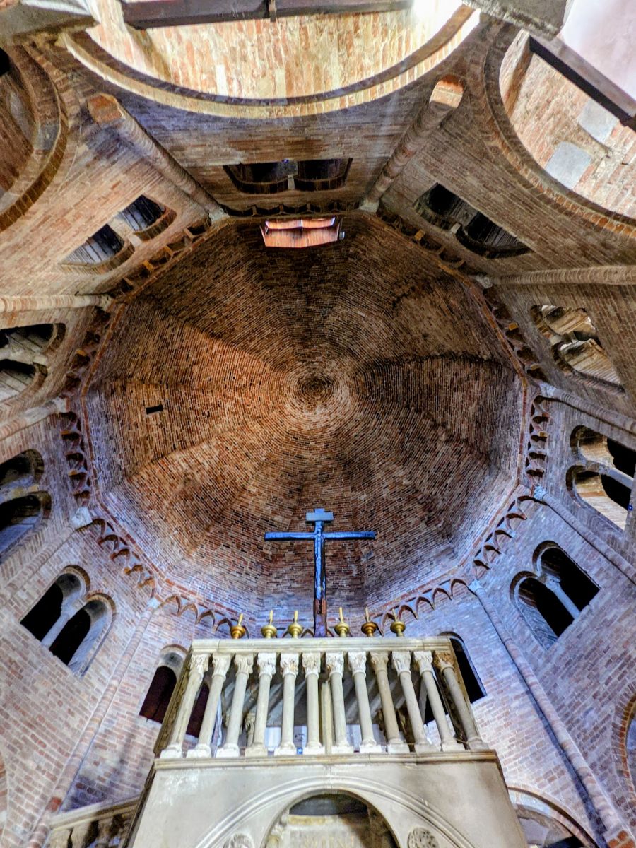Domed ceiling above the raised altar