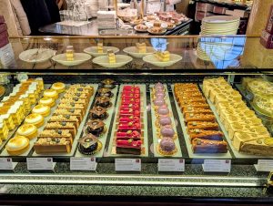 Display case full of tortes.